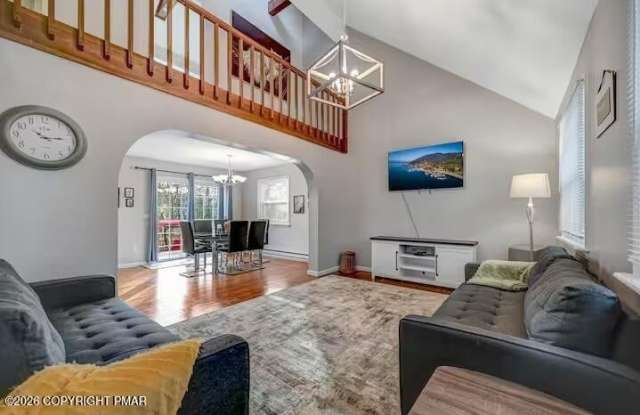 762 Stony Mountain Road Gallery 2