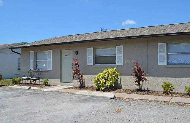 2 bed 1 bath rental in Bradenton Gallery 1