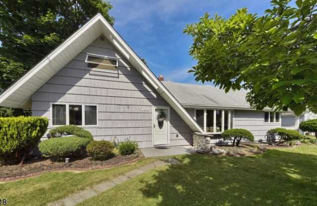 188 CHURCH LN Gallery 2