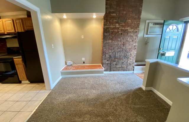 2734 S 18th St Unit C Gallery 4