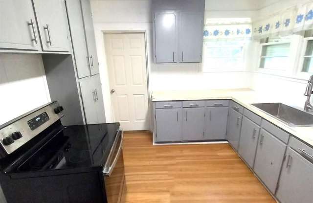 1120 S Old Corry Field Rd photos photos