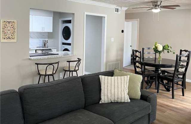 5155 Roswell Road unit: 6 photos photos