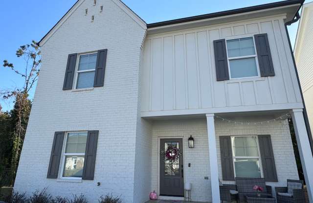 4BR/4.5BA For Rent Gallery 1