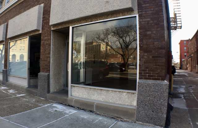 313 18th St. Gallery 4