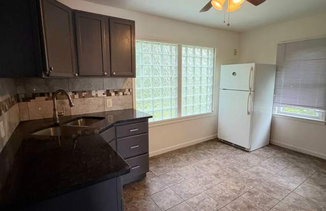 20214 Southfield Freeway Gallery 3