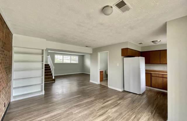 1167 Tatesbrook Dr. Apt A Gallery 4