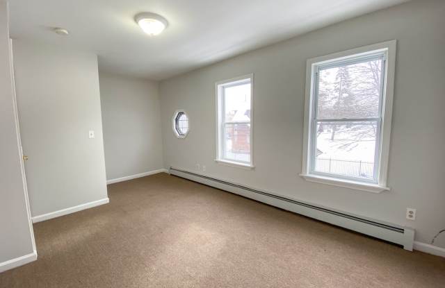 Gorgeous single-family home near Hartford Hospital Gallery 3