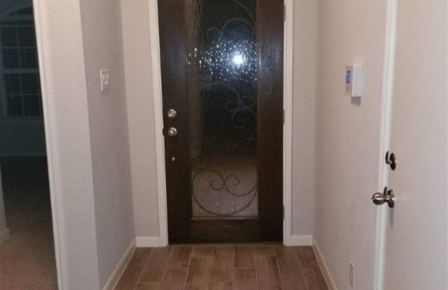 275 Lillianite Gallery 3