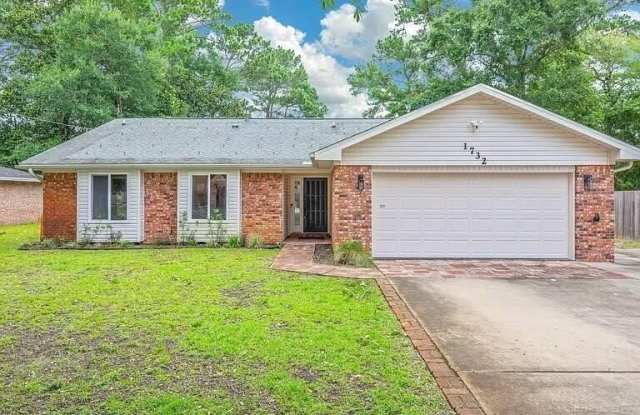 1734 Bayshore Drive - 1734 Bayshore Drive, Niceville, FL 32578