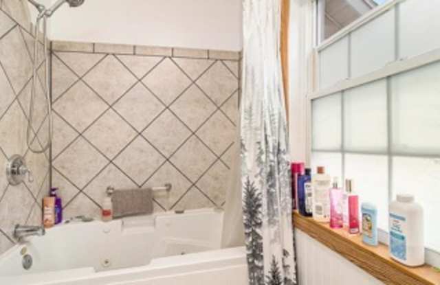 701 West 6th Street - 701 West 6th Street, Monroe, MI 48161