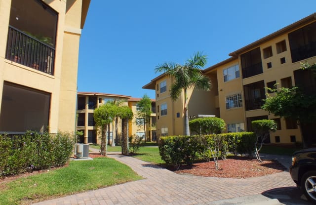 4323 Bayside Village Drive #106 - 4323 Bayside Village Dr 106, Town 'n' Country, FL 33615
