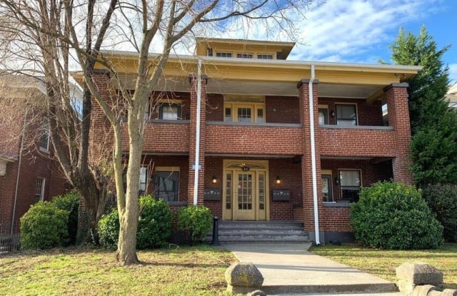 618 Day AVE SW - 618 Day Avenue Southwest, Roanoke, VA 24016