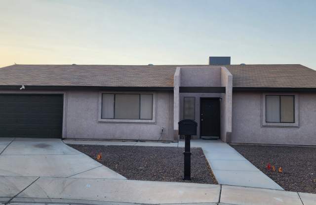 2088 West Del Sol Lane - 2088 West Del Sol Lane, Yuma, AZ 85364