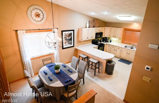 2119 Cloudview Ct - 2119 Cloudview Court, Outagamie County, WI 54914