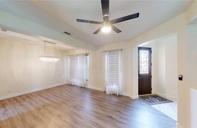 3044 CAMINO REAL Drive S Gallery 2