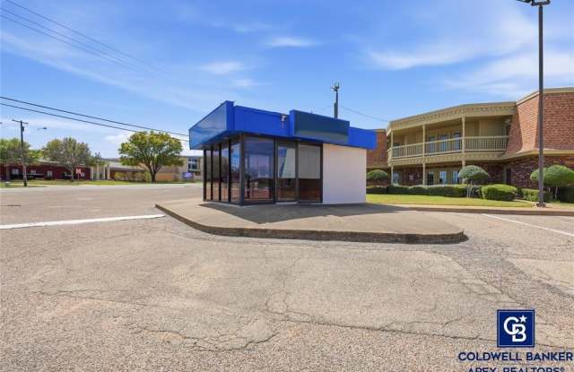 1500 W Henderson Street photos photos