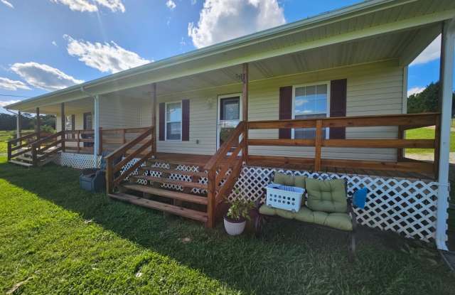 7244 Newport Highway - 2 photos photos