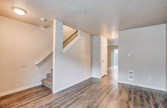 Vanessa View Townhomes Gallery 3