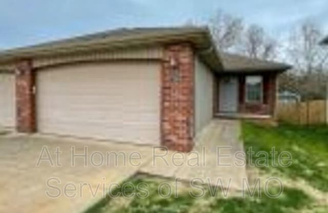 1959 S Farm Rd 123 - 1959 South Farm Road 123, Greene County, MO 65807