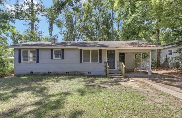 4 bed 2 bath house, Walk to Stadium!! Available Now! - 1621 Mayhew Street, Tallahassee, FL 32304 4 bed 2 bath house, Walk to Stadium!! Available Now! - 1621 Mayhew Street, Tallahassee, FL 32304