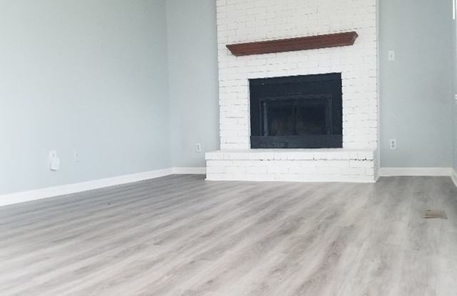 112 Kelly Court Gallery 3