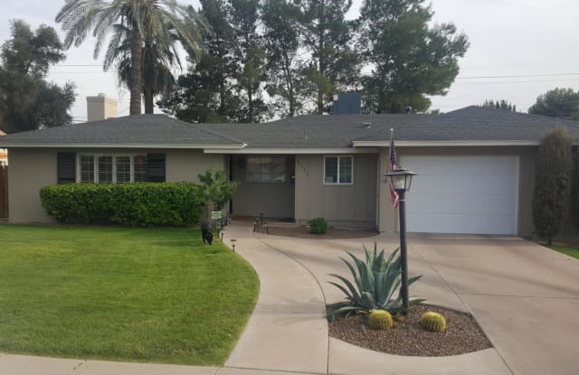 5117 E VERDE Lane - 5117 East Verde Lane, Phoenix, AZ 85018