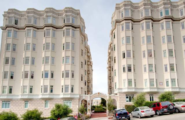 1320-1380 Lombard photos photos