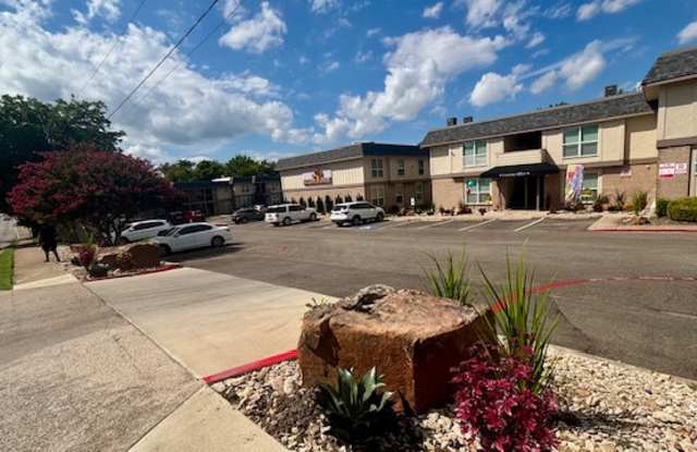 Autumn Creek Apartmenta Gallery 3