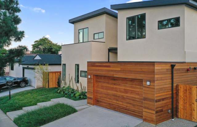 5327 DOBSON Way Gallery 3