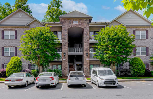 4505 Old Battleground RoadApt 206 photos photos