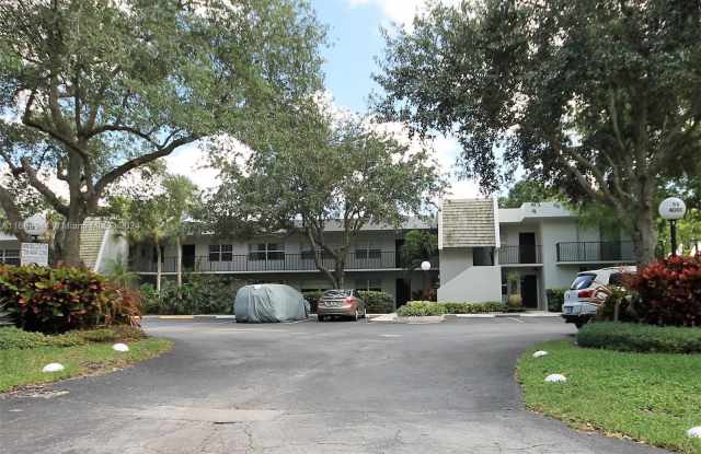 4000 N Cypress Dr - 4000 North Cypress Drive, Pompano Beach, FL 33069