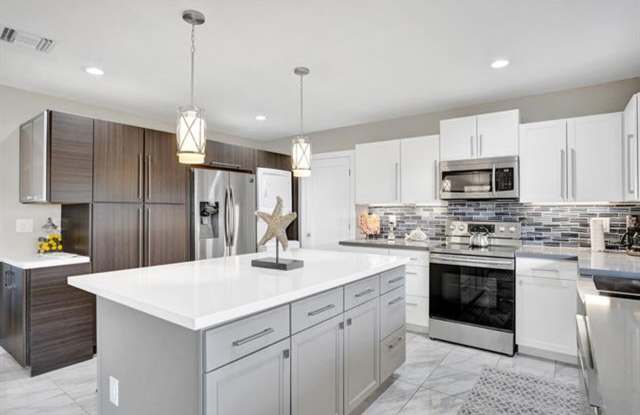 1236 NE 18th Ave # BC, Fort Lauderdale, FL 33304 Gallery 1