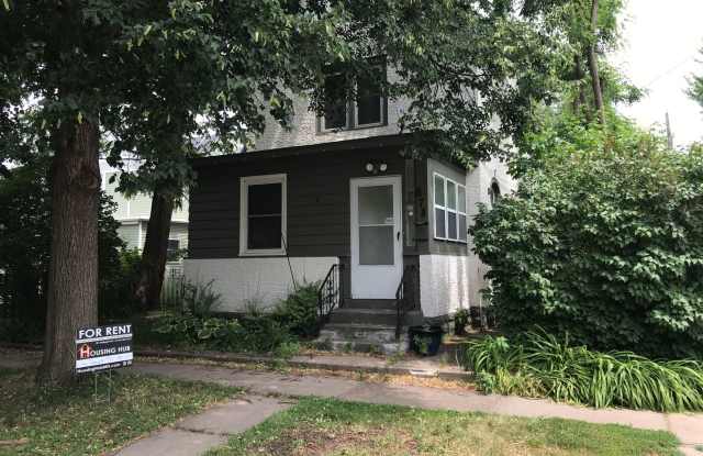 REDUCED!! Large 4 bed 2 full bath house in St Paul Midway!! - 678 Pascal Street North, St. Paul, MN 55104