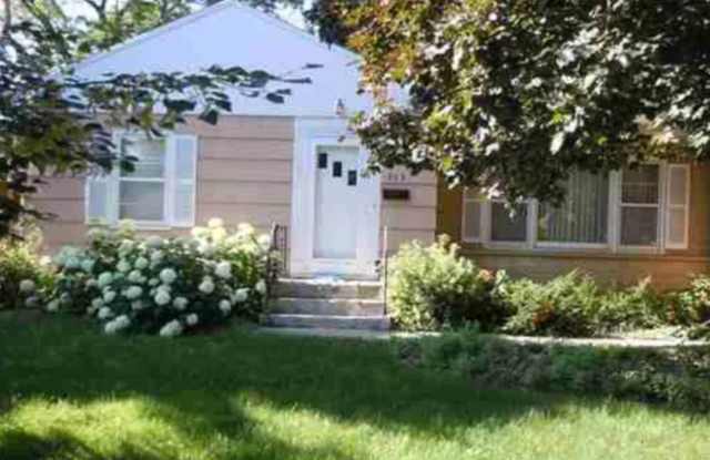 513 Blue Earth St, Mankato photos photos