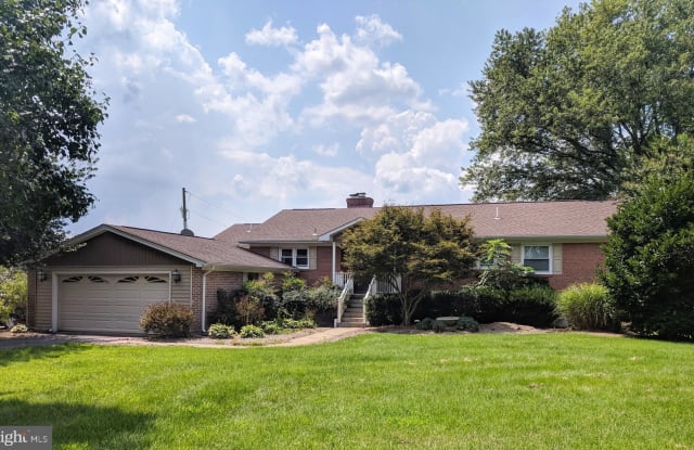 10018 HOPKINS LANE - 10018 Hopkins Lane, Prince William County, VA 20181