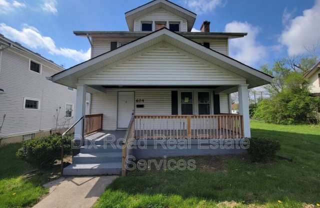 604 Cambridge Avenue Gallery 1