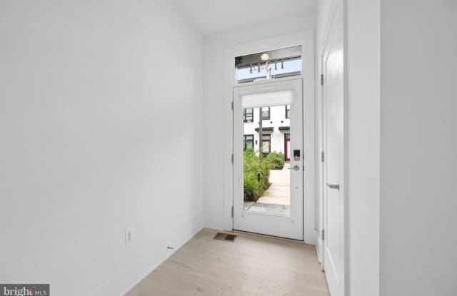 11344 EMERALD PARK Road Gallery 4