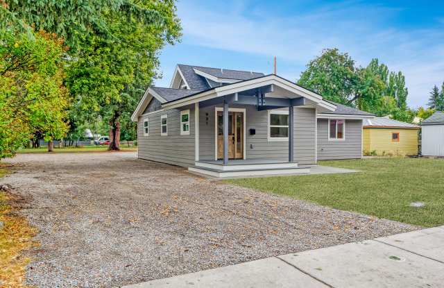 921 Columbia Avenue photos photos