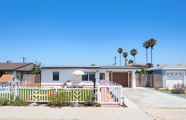 Remodeled Beach Bungalow with Solar & Pet Friendly! Gallery 3