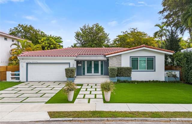 3505 Crystal View Ct photos photos