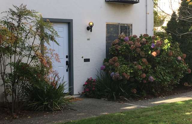 1040 Marina Drive Gallery 3