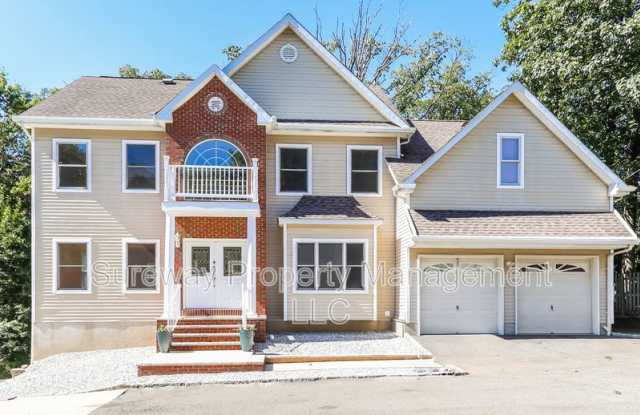 2 Lucha Ct photos photos