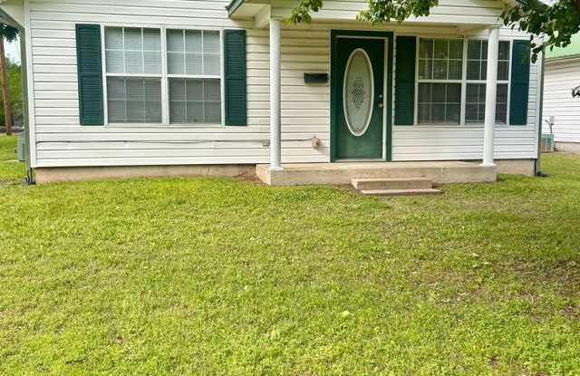 917 E. Delaware - 917 East Delaware Avenue, McAlester, OK 74501 917 E. Delaware - 917 East Delaware Avenue, McAlester, OK 74501