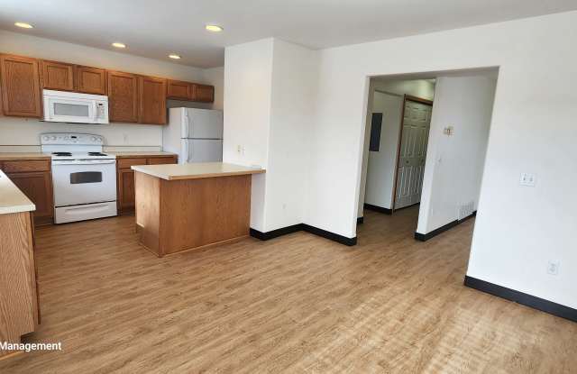 1998 Greatview Dr photos photos