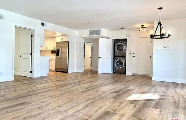 1227 Granville Ave unit: 200 photos photos