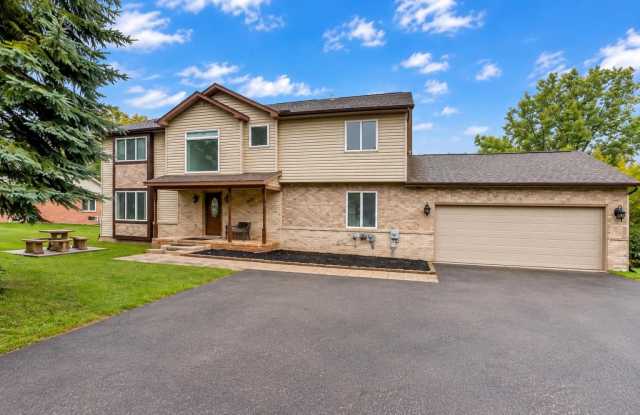 7295 W Maple Road Gallery 1