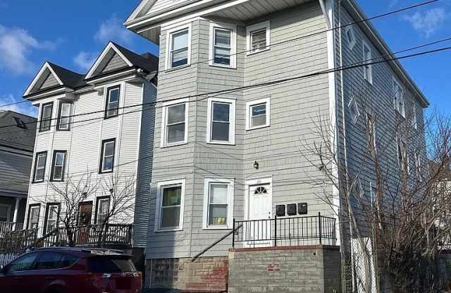 175 Phillips Ave Gallery 2