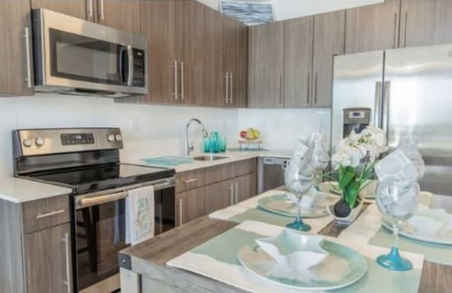 175 Fontainebleau Boulevard - 175 Fontainebleau Boulevard, Fountainebleau, FL 33172