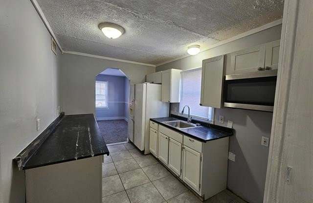 6828 MEADOW Avenue Gallery 3