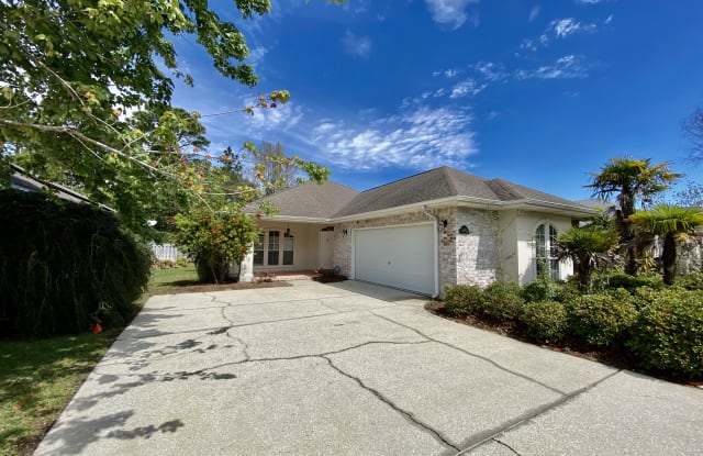 4114 Oak Pointe Dr - 4114 Oak Pointe Drive, Tiger Point, FL 32563
